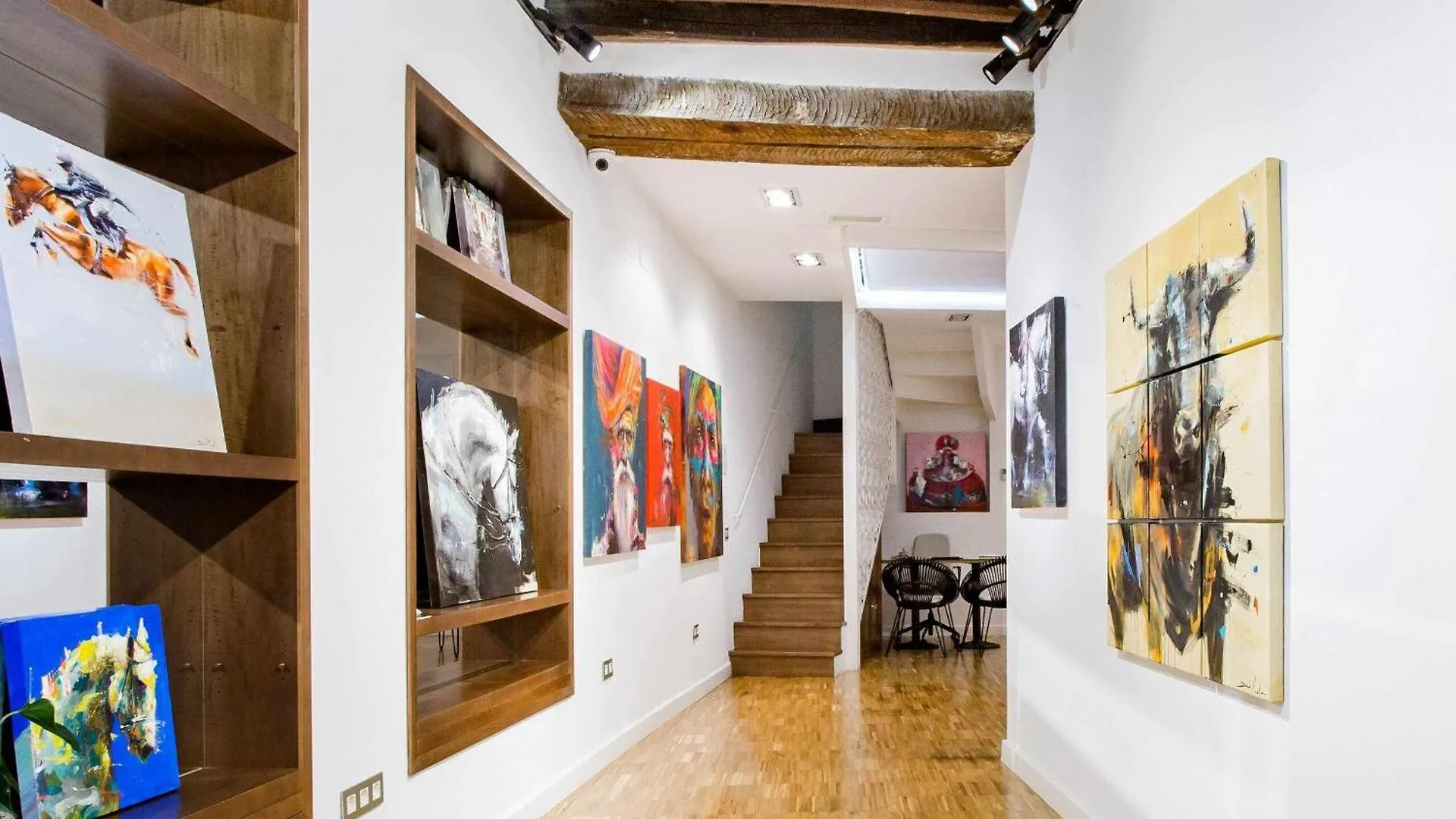 Revitalized Apartment In Historical Building Girona